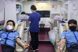 서장부터 순경까지 헌혈 동참, 해양경찰 오블리제 실천‘헌혈왕’보령해경